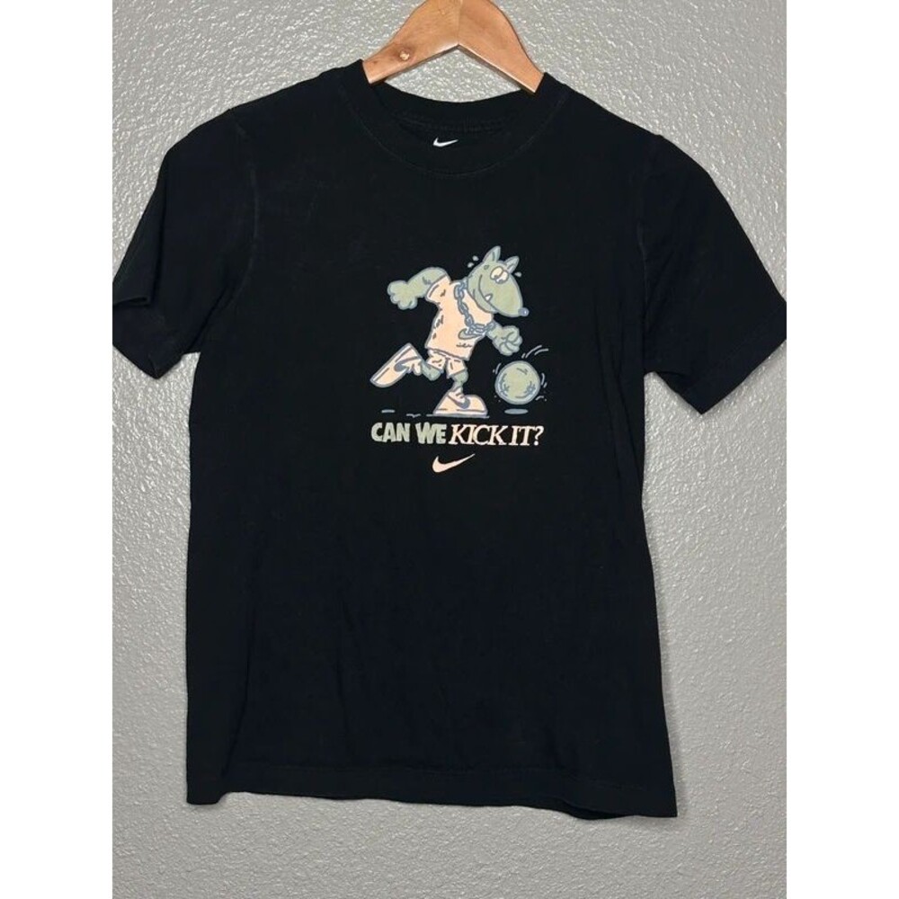 Nike Boys short sleeve t shirt large